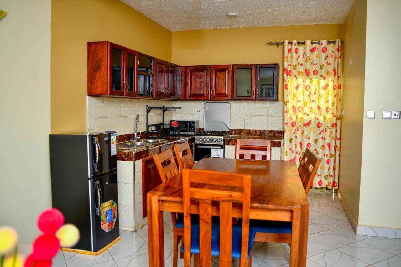 Peace Of Mind Suites Entebbe Eksteriør billede