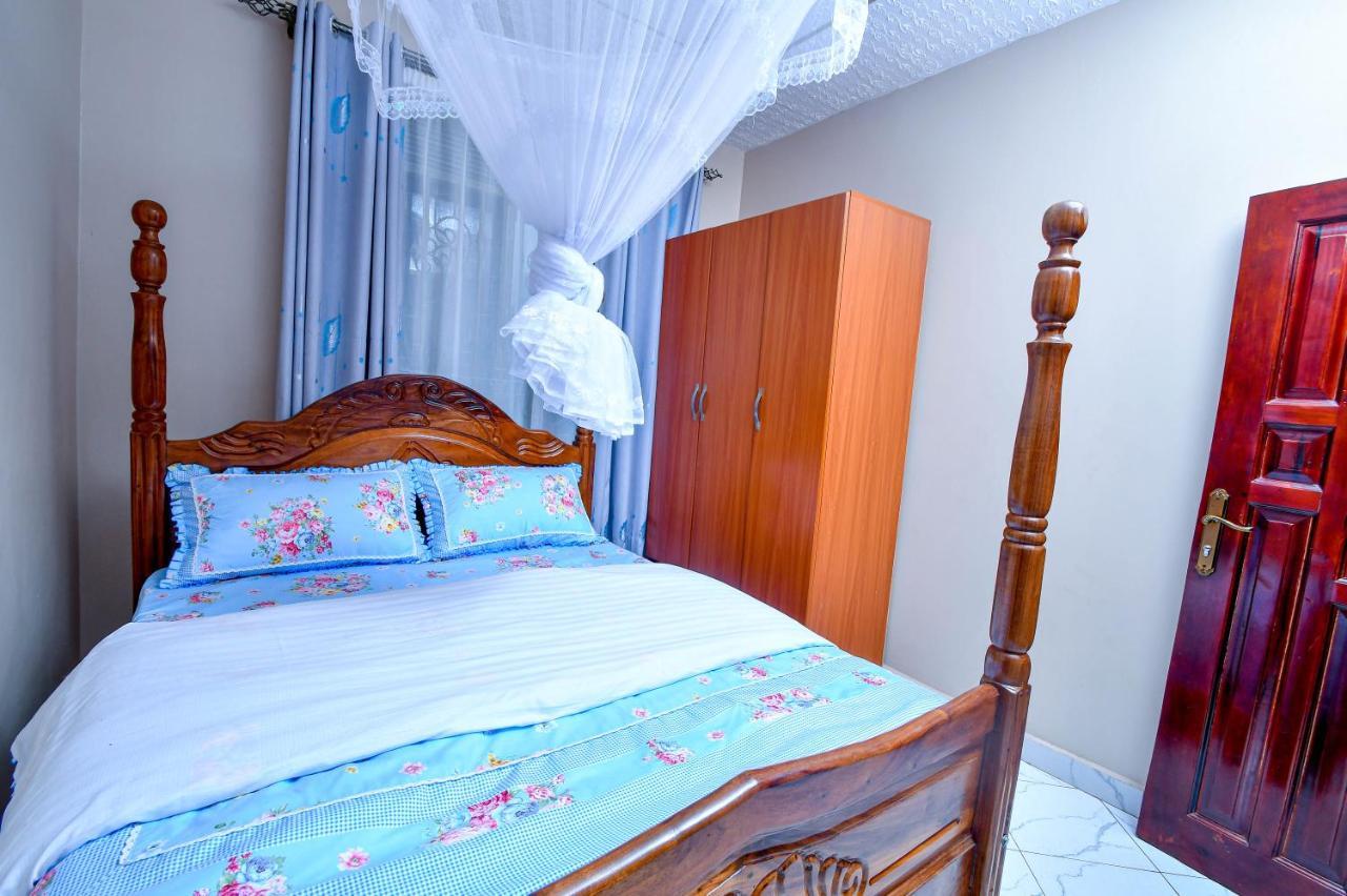 Peace Of Mind Suites Entebbe Eksteriør billede