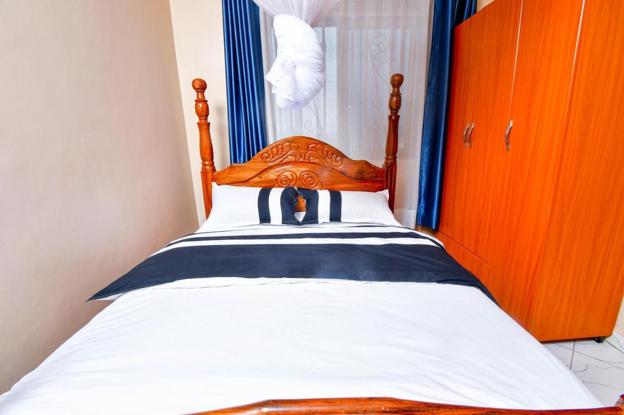 Peace Of Mind Suites Entebbe Eksteriør billede