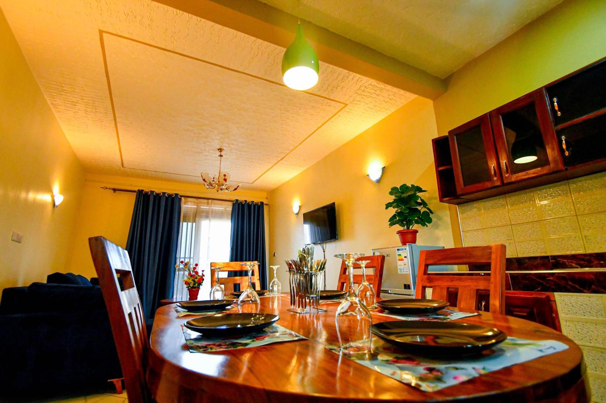 Peace Of Mind Suites Entebbe Eksteriør billede