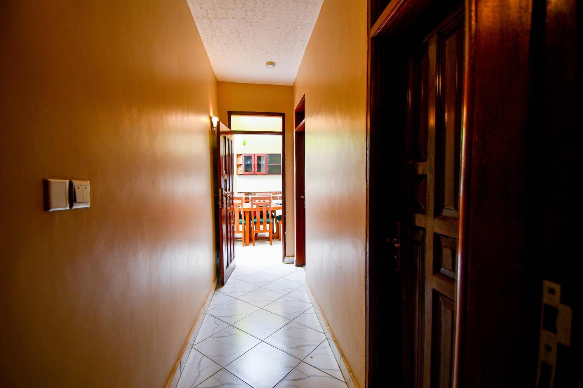 Peace Of Mind Suites Entebbe Eksteriør billede