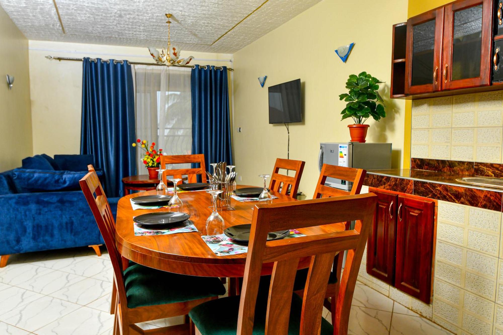 Peace Of Mind Suites Entebbe Eksteriør billede